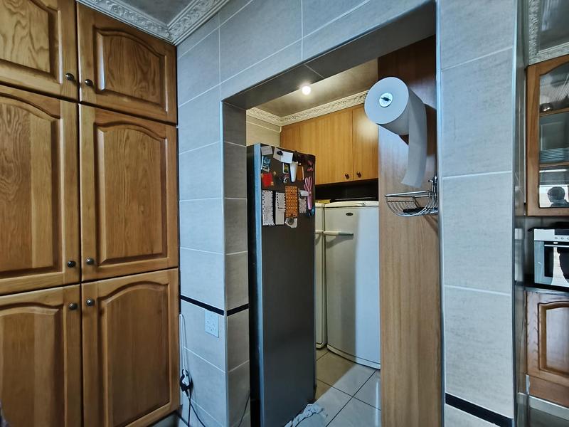 7 Bedroom Property for Sale in Southernwood Eastern Cape
